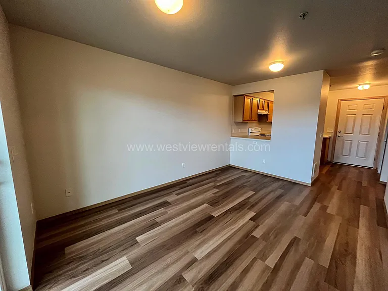 135-139 Prince Ave — Photo 274