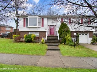 86 Sunset Ave, Staten Island, NY 10314