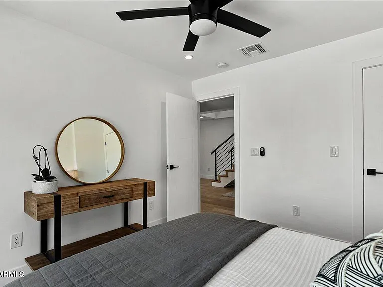 230 W Monterosa St — Photo 35