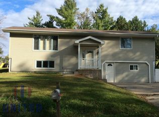2413 W 22nd St, Sioux City, IA 51103
