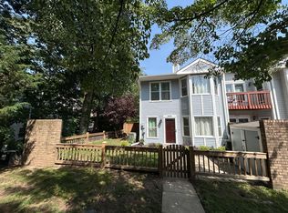 6001 Rabbit Hill Ct, Centreville, VA 20121