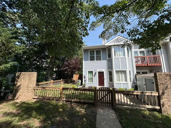 6001 Rabbit Hill Ct, Centreville, VA 20121