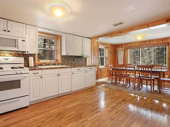 Kitchen with dinning room