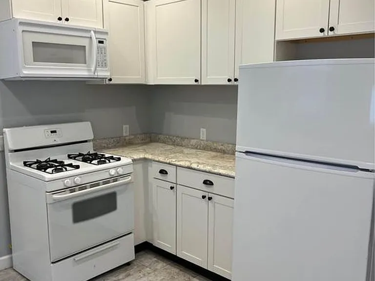 1718 Fillmore Ln — Photo 2