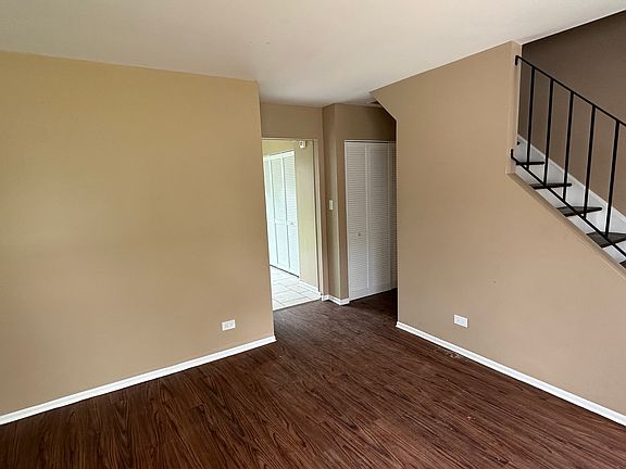 5th image of 17520 Central Park Ave