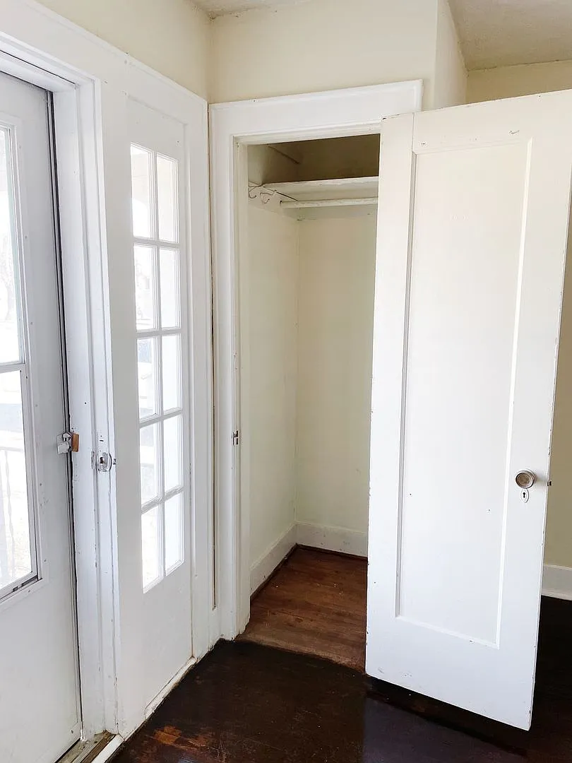 2 bedroom home in great neighborhood — Photo 3