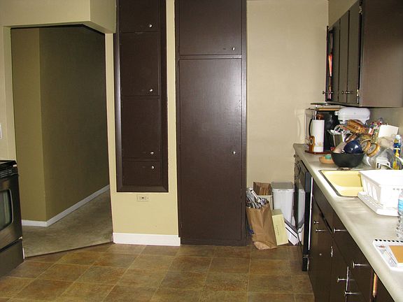 4th image of 303 N Arch St