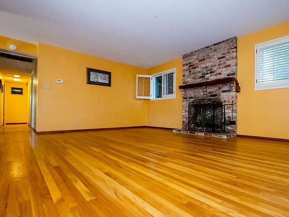 2nd image of 4211 Macey Dr