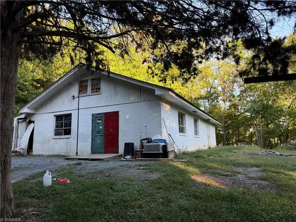 2459 Cedar Falls Rd, Franklinville, NC 27248