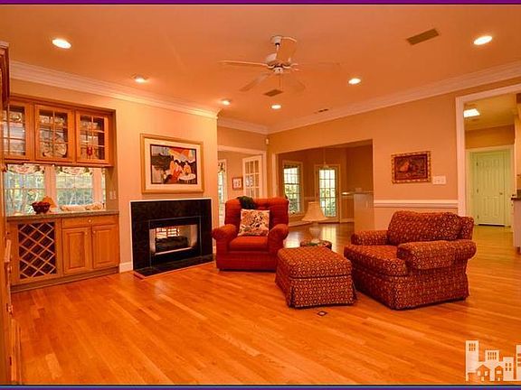 4th image of 7016 Finian Dr