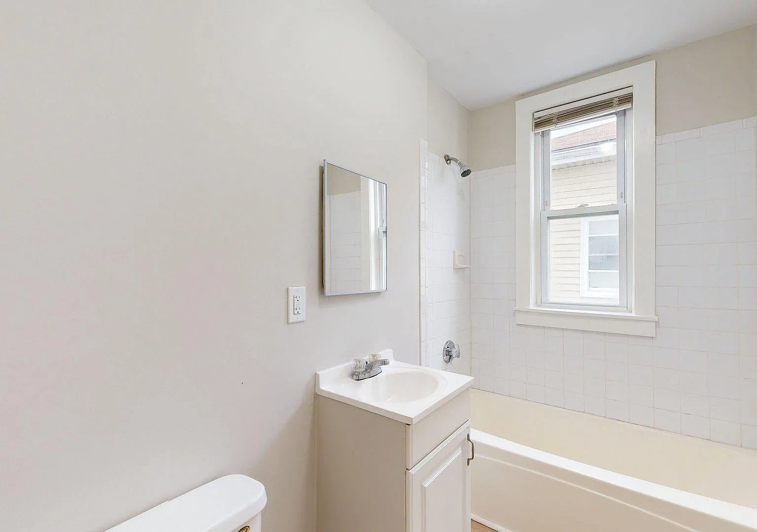163 Hichborn St — Photo 4