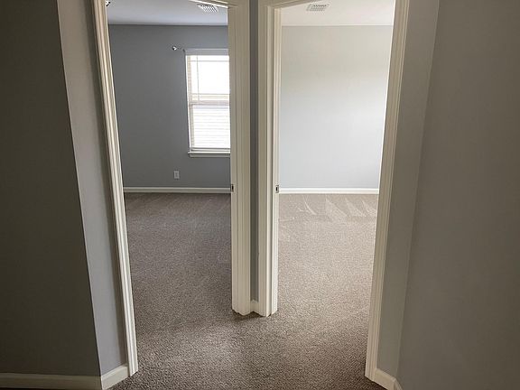 4th image of 2428 Hollis Dr