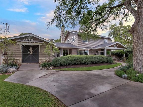 2nd image of 1493 Sleepy Hollow Ln