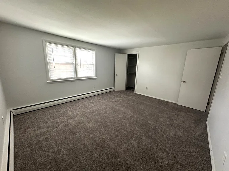 Meadowview Apartments — Photo 53