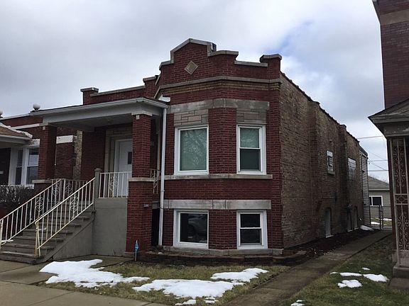 2nd image of 2319 S 59th Ct