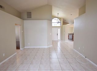 242 Lakebreeze Cir #8, Lake Mary, FL 32746
