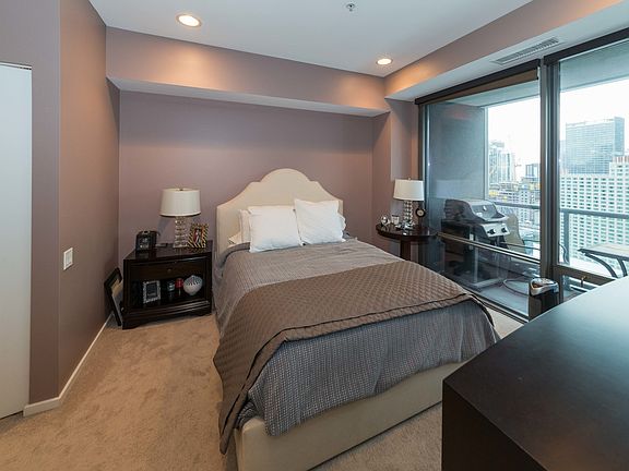 5th image of 240 E Illinois St APT 2409