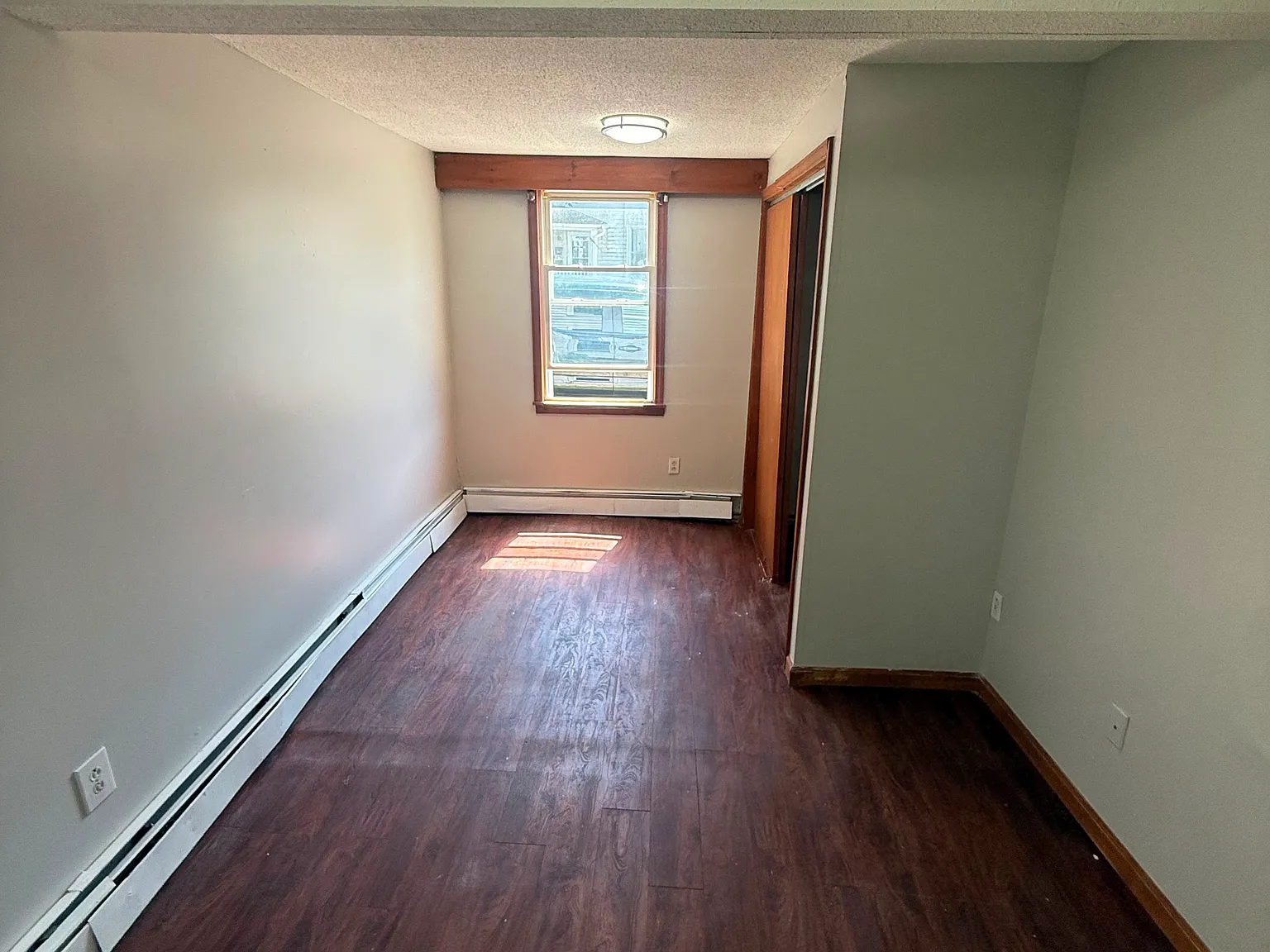 2 bed, 900 sqft, $1,350 — Photo 4
