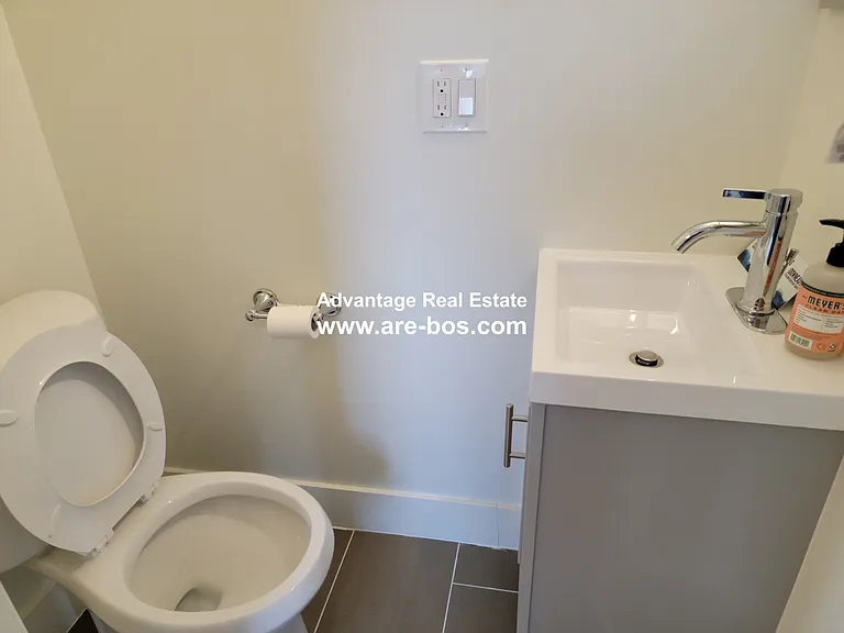 12 Harding St #3 — Photo 6