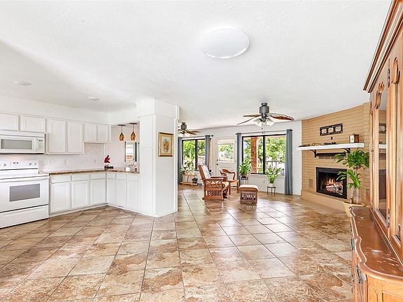 2nd image of 406 Kickapoo Dr
