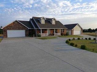64 Parkman Ter, Gassville, AR 72635
