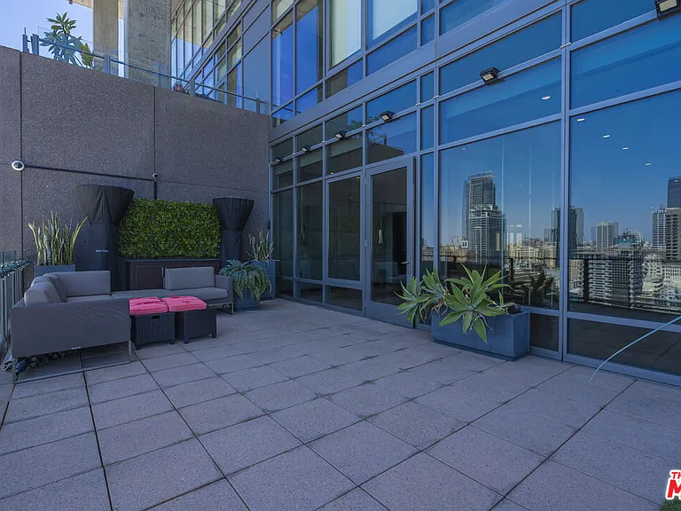1100 S Hope St #1714 — Photo 27