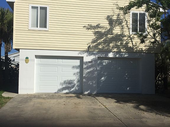 Oversized 2 car garage