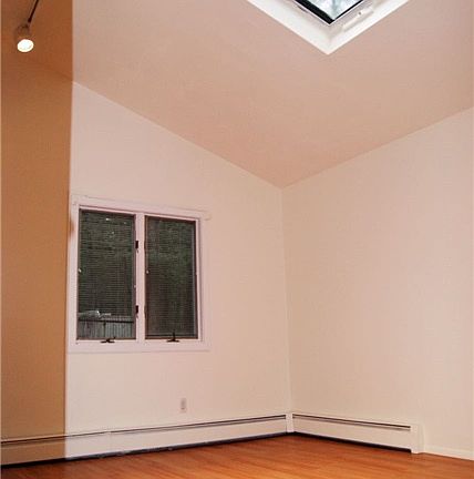 5th image of 219 Parkway Dr