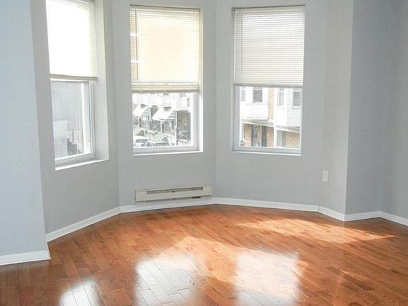 5th image of 5326 Vine St Floor 2