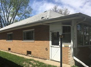 348 Charlotte St, Pekin, IL 61554
