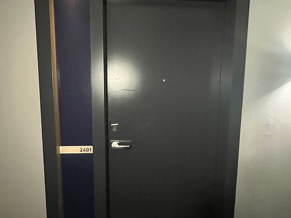 3rd image of 832 Bay St #2401