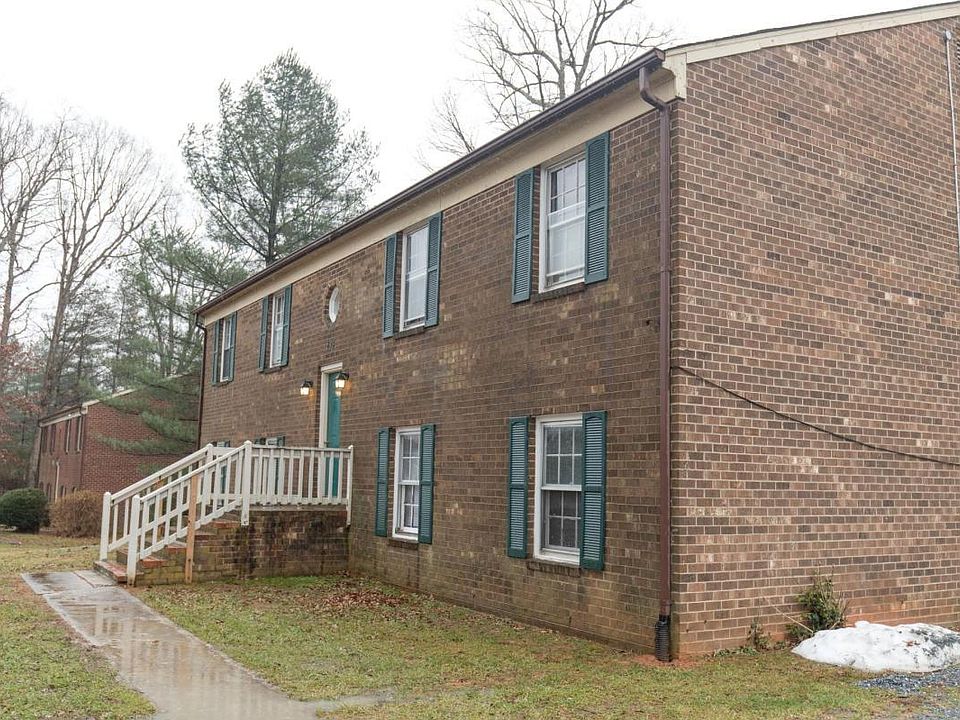 1st image of 185 Moss Creek Dr APT B