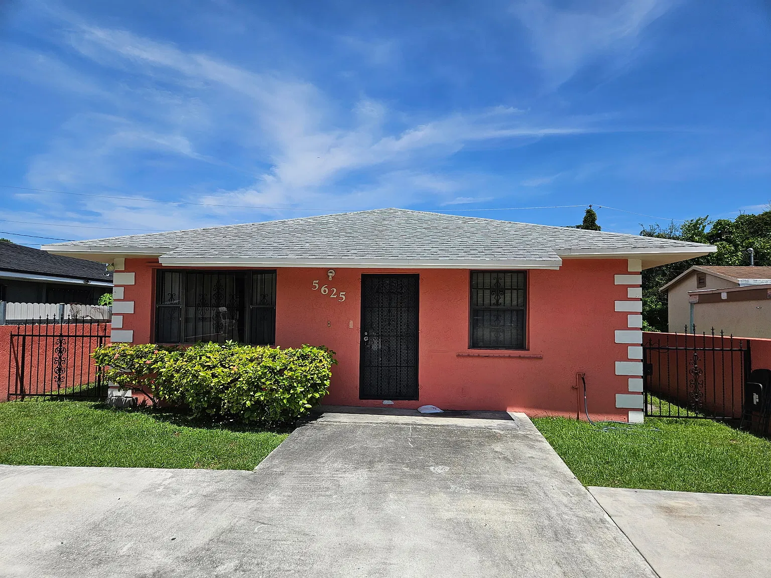3 bed, 1288 sqft, $3,200 — Photo 1