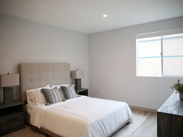 10925 Hartsook St #303 — Photo 3