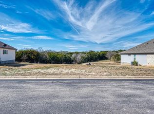 2007 Athens Ave N, Kerrville, TX 78028