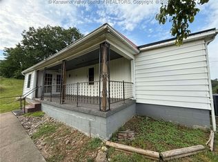 4303 Thomas Ridge Rd, Leon, WV 25123