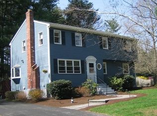 11 Roberta Ln, Bellingham, MA 02019