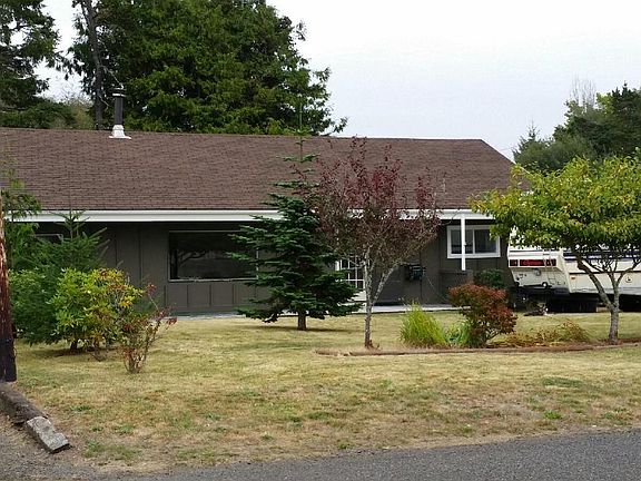 4th image of 610 N 1st St