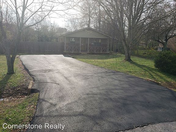 2nd image of 1505 Clayshire Dr #B