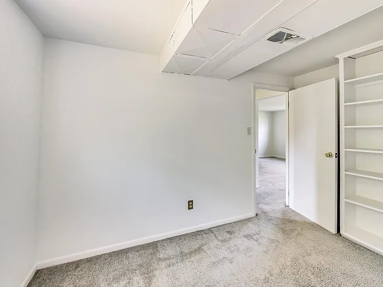 1208 Pinewood Dr — Photo 31