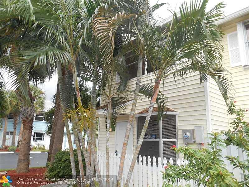 1st image of 2621 NE 15th St #2621