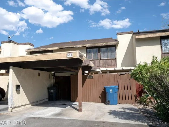 560 Oakbrook Ln, Las Vegas, NV 89169