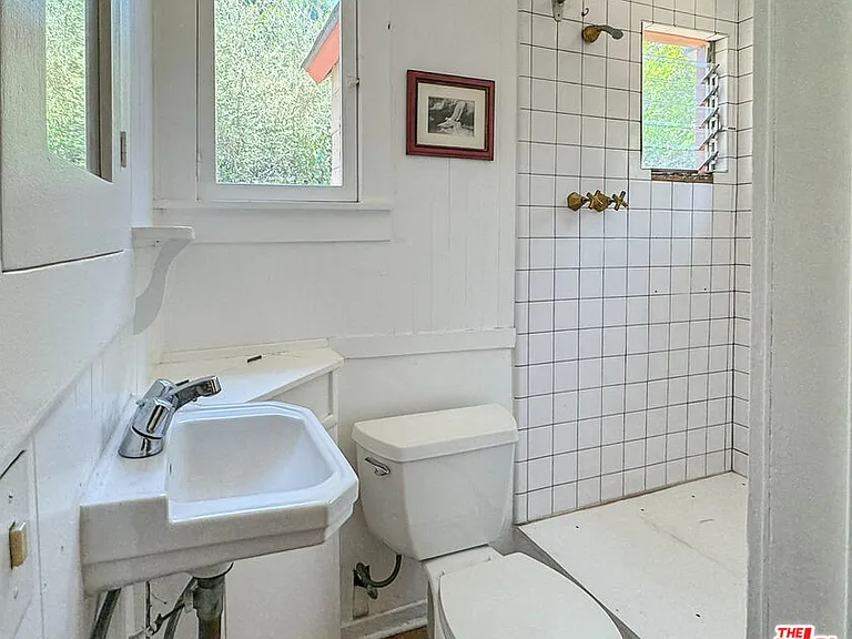 3124 Veteran Ave — Photo 17