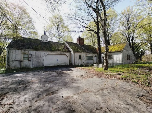 106 Wilson Rd, Leyden, MA 01337