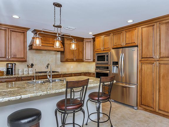 2nd image of 311 W Tam Oshanter Dr