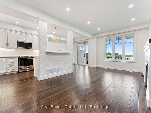 5th image of 86 Dunrobin Ln