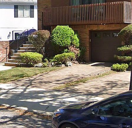 2nd image of 40 Crown Ave