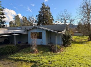 1178 & 1180 NW Troost St #1178, Roseburg, OR 97471