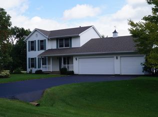 7978 Windspoint Rd, Roscoe, IL 61073