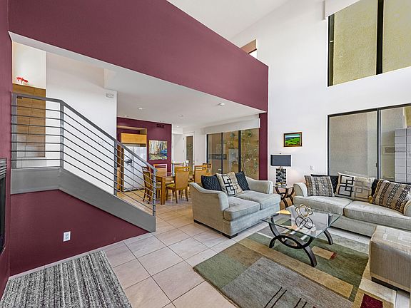 4th image of 340 Cheryl Dr